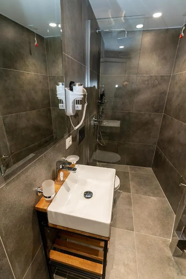 Titania Hotel Sarandë Albanien