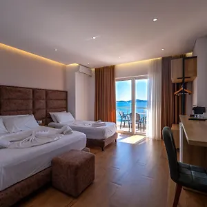Hotel Erioni
