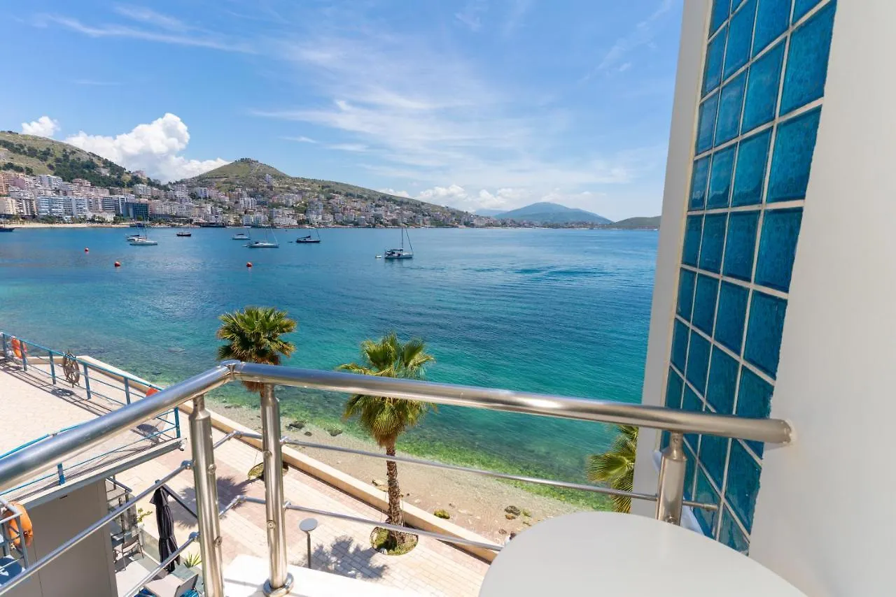 Titania Hotel Sarandë 3*,