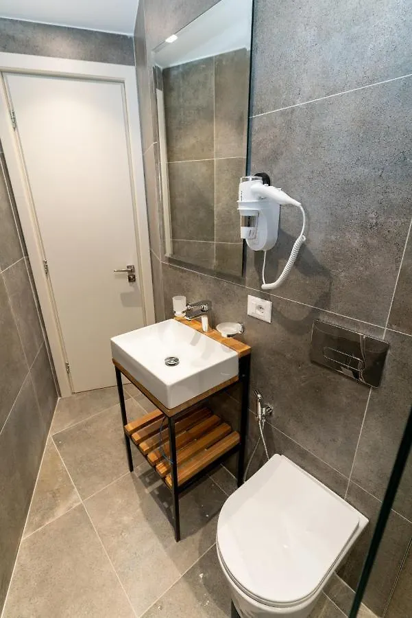 Titania Hotel Sarande 3*,  Albania