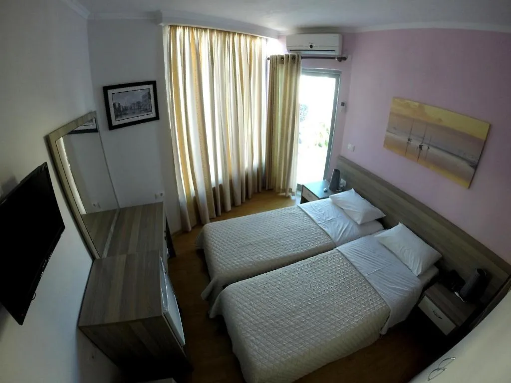 Titania Hotel Sarande